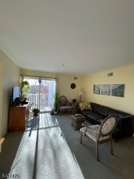 Seasons Glen - Residential Lease