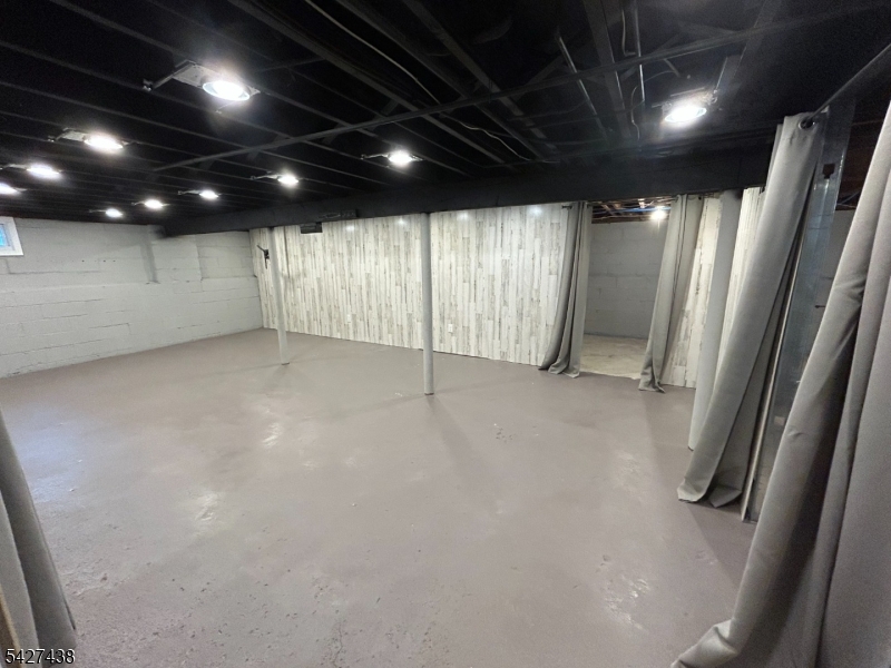 Lake Hiawatha - Residential