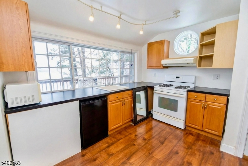 LAKE SWANNANOA - Residential