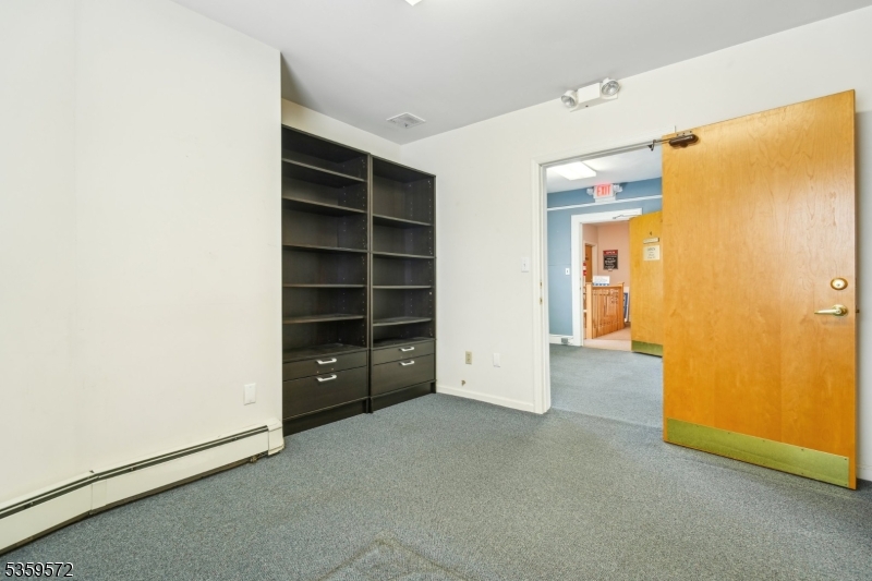 Short Hills border - Commercial Lease