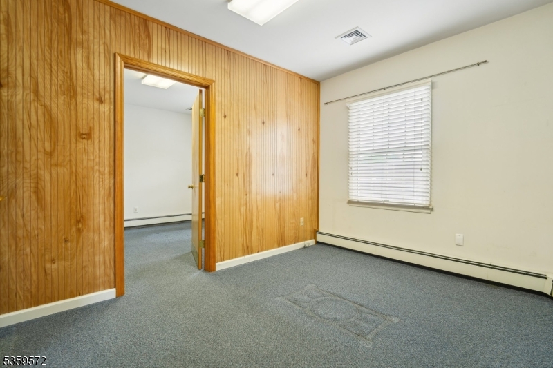 Short Hills border - Commercial Lease