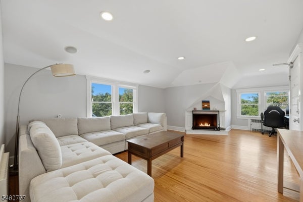 16 MUNN ST # 3, MONTCLAIR, NJ 07042 - Image be79d2836ea8bdf6180bc532dfff1475/745782520