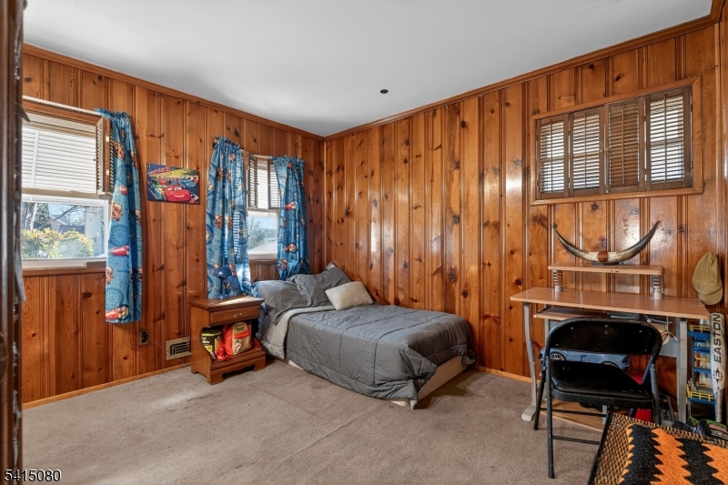 Lincoln Mannor - Residential