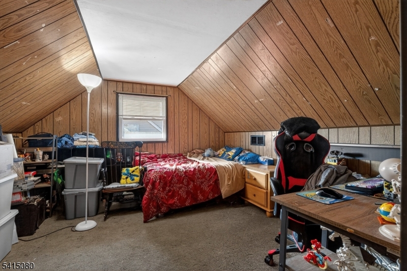 Lincoln Mannor - Residential