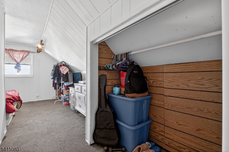 Lincoln Mannor - Residential