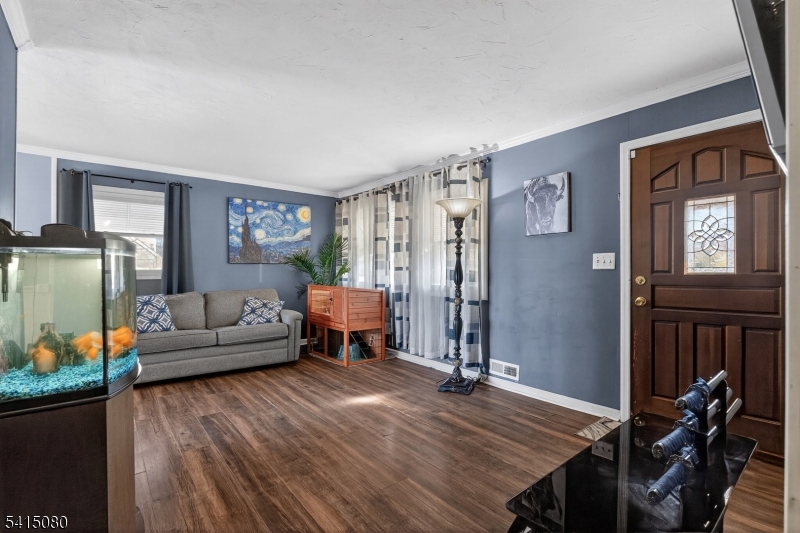 Lincoln Mannor - Residential