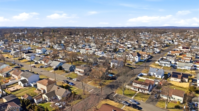 Lincoln Mannor - Residential