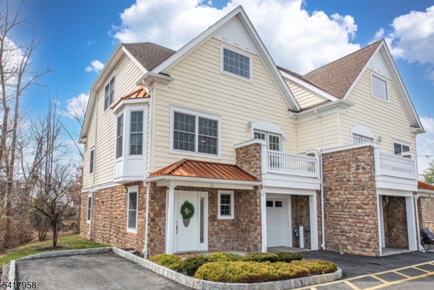 LOCATION, LOCATION, LOCATION......Stunning 3BR, 3BTH End Unit Townhome with attached one car garage. Open floor plan with cathedral ceiling and plenty of natural light! Kitchen features S/S appliances, white wood cabinetry, quartz counter tops, glass tile backsplash, peninsula island with ample space for stools, custom pantry with pull out shelves and Juliette balcony.  French doors leading to outdoor balcony off LR. First level floor has bedroom with custom clostes, ensuite bath and sliders to backyard. Large entry foyer, garage entrance and laundry room on first level. Second floor BR has custom closets and full bath located on same level.  Primary BR with custom walk in closets and primary bath featuring seperate shower and jetted tub.  Conveniently located near downtown restaurants, shopping and Murray Hill train station.