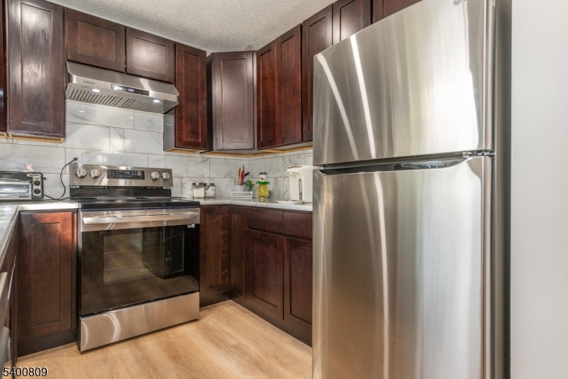 Briarcrest Estate - Residential Lease