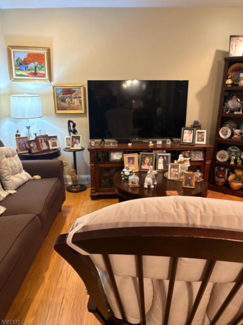 Elmora - Residential