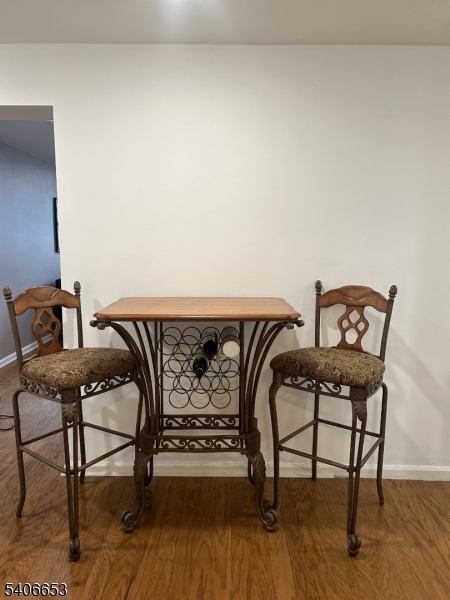 Crestwood complex - Residential