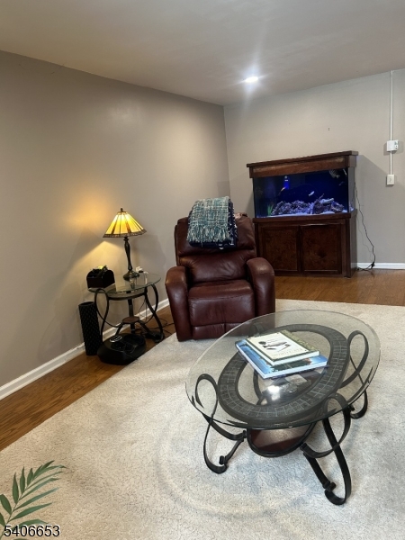 Crestwood complex - Residential