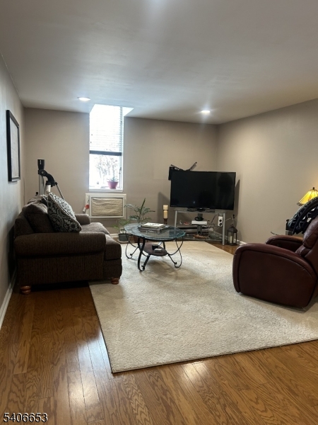 Crestwood complex - Residential