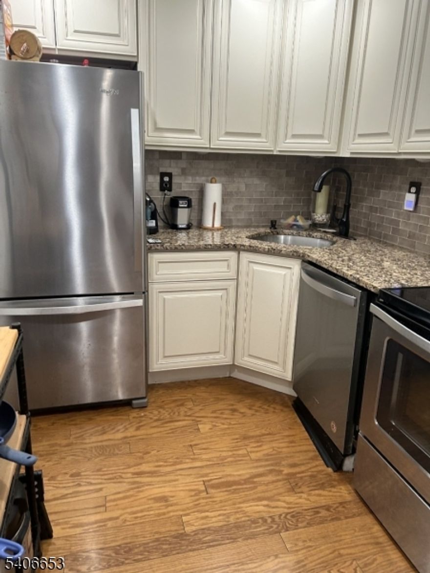 Show & Sell this rare first floor condo with private entrance. Features include 2 Bedroom, 2 Full baths, Updated Kitchen, Possible Washer / Dryer hook up ,Large rooms, Plenty of parking. Beautiful complex in the center of Pompton plains! Close to Shopping, Public transportation & Houses of worship.