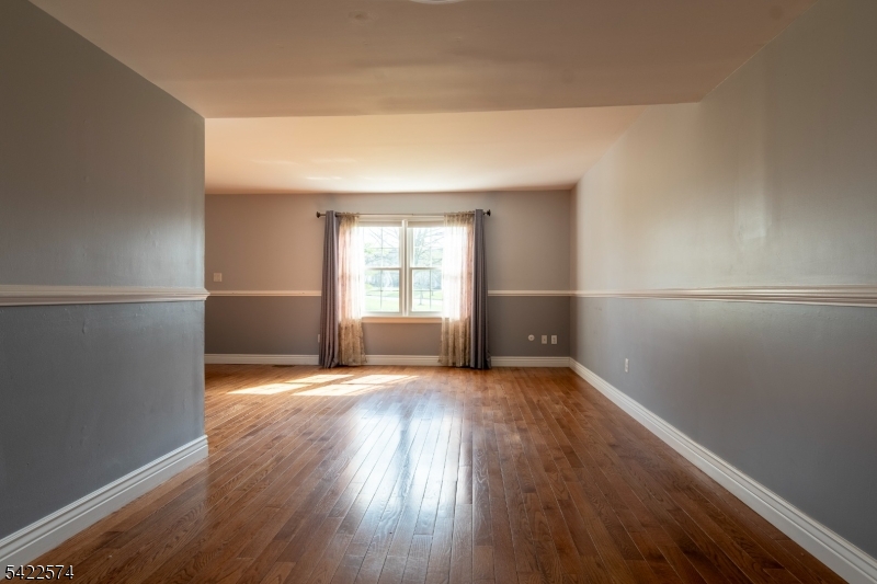 Williamsburg Square - Residential