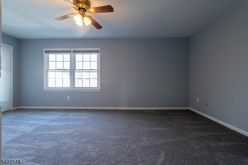 Williamsburg Square - Residential