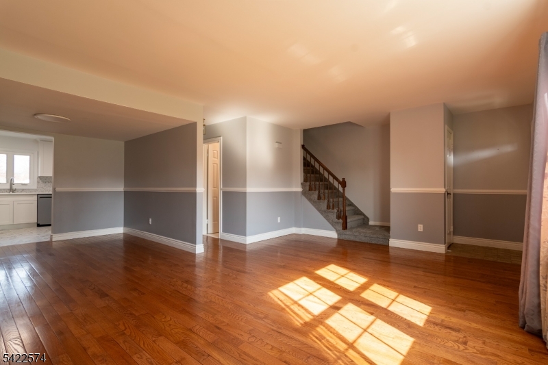 Williamsburg Square - Residential