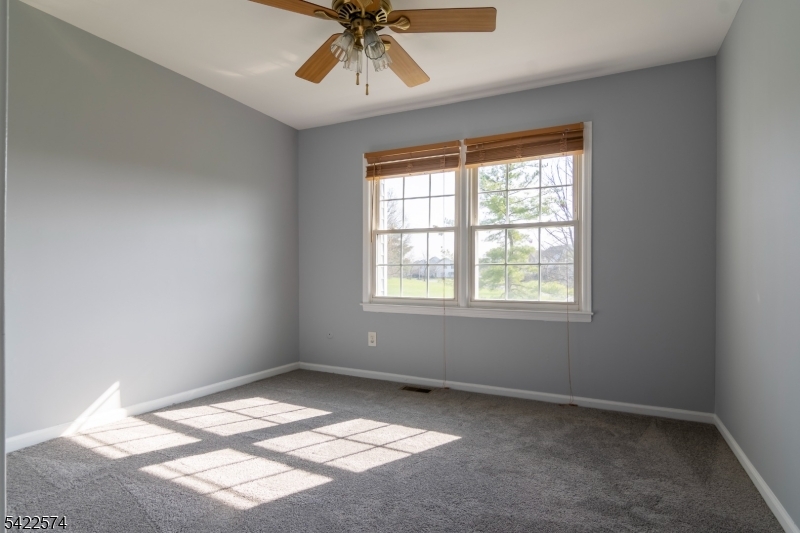 Williamsburg Square - Residential