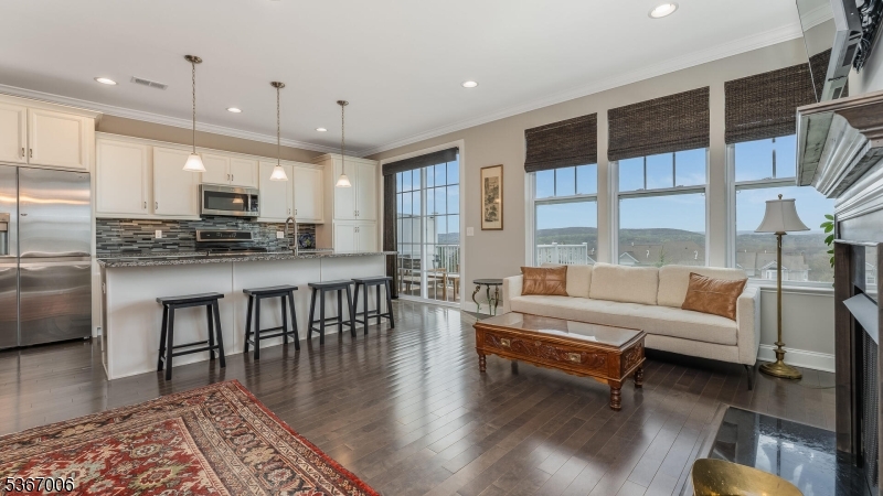 Allamuchy Twp., New Jersey 07840, United States, 3 Bedrooms Bedrooms, ,3 BathroomsBathrooms,Residential,Active,158315