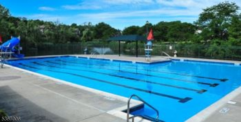 Allamuchy Twp., New Jersey 07840, United States, 3 Bedrooms Bedrooms, ,3 BathroomsBathrooms,Residential,Active,158315