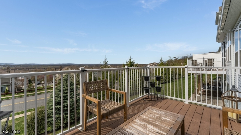 Allamuchy Twp., New Jersey 07840, United States, 3 Bedrooms Bedrooms, ,3 BathroomsBathrooms,Residential,Active,158315