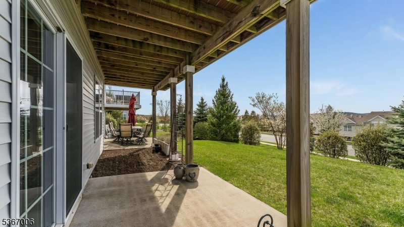 Allamuchy Twp., New Jersey 07840, United States, 3 Bedrooms Bedrooms, ,3 BathroomsBathrooms,Residential,Active,158315