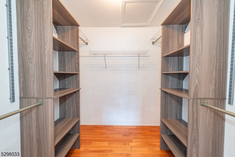 Hilltop Farms - Residential Lease