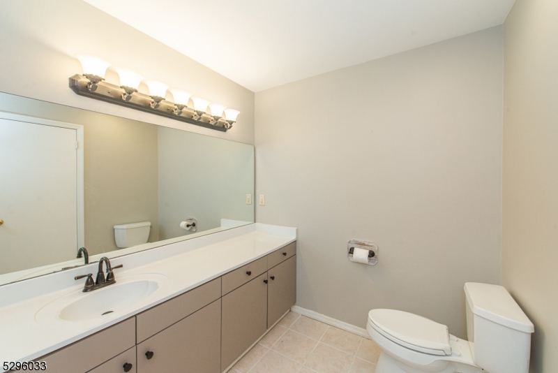 Hilltop Farms - Residential Lease