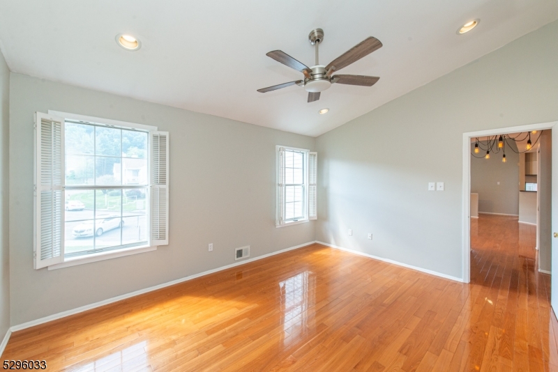 Hilltop Farms - Residential Lease