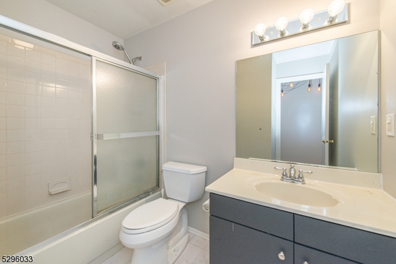 Hilltop Farms - Residential Lease