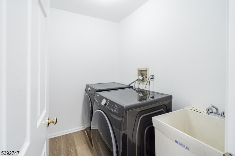 Glenbrooke - Residential Lease