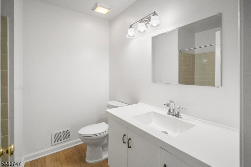 Glenbrooke - Residential Lease