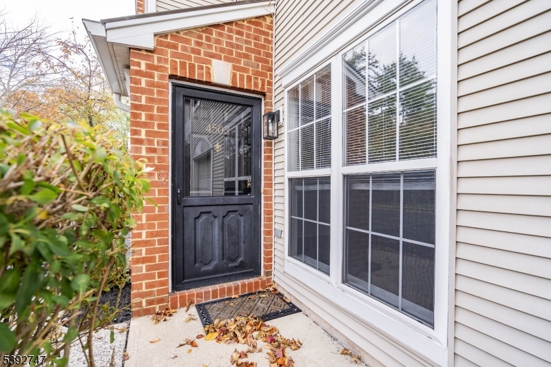 Glenbrooke - Residential Lease