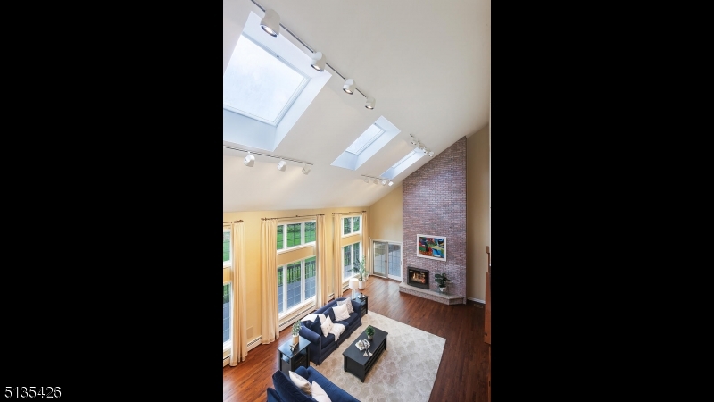 New Vernon - Residential