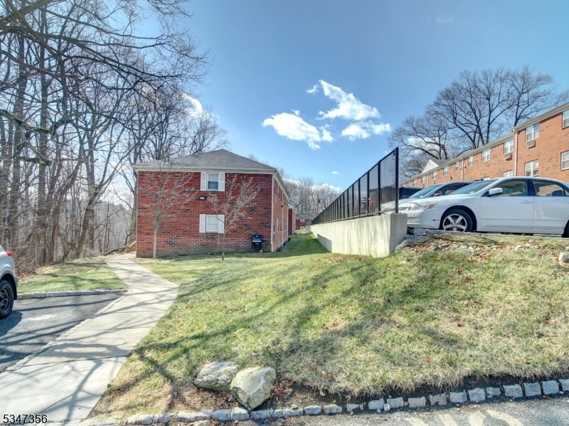 Mountain Club - Residential Lease