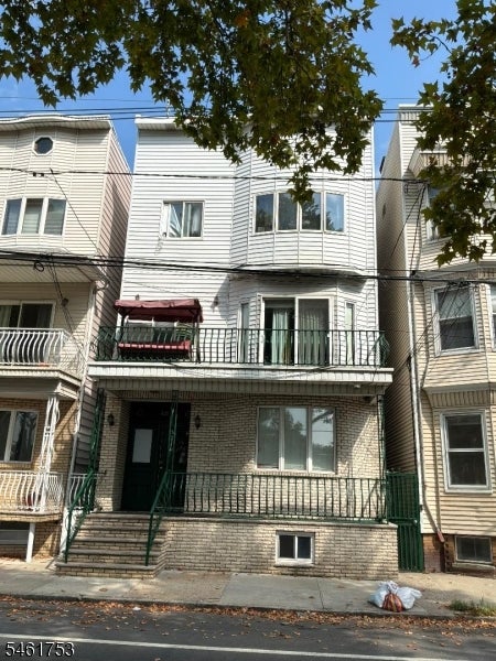 321 Walnut St