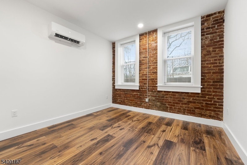 Walnut Street - Residential Lease