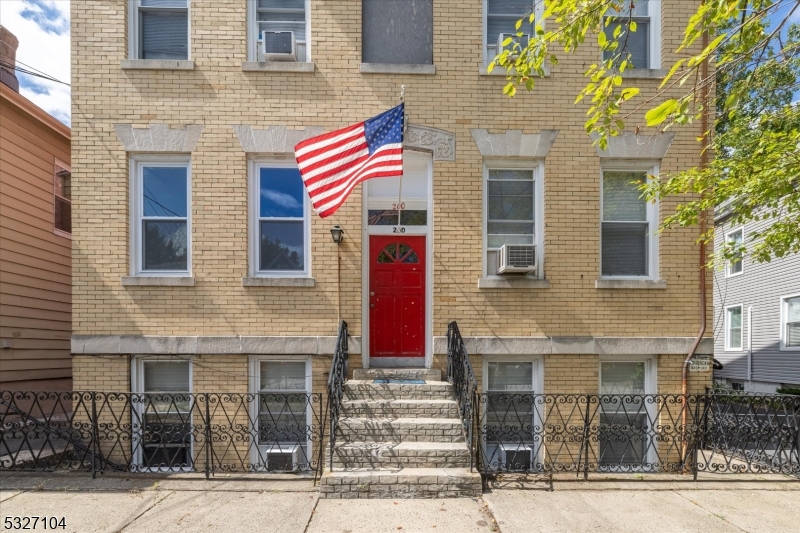 Walnut Street - Residential Lease