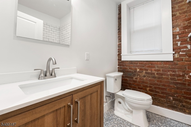 Walnut Street - Residential Lease