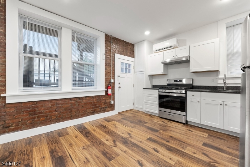 Walnut Street - Residential Lease