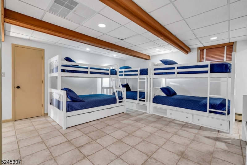 GREEN POND - Residential