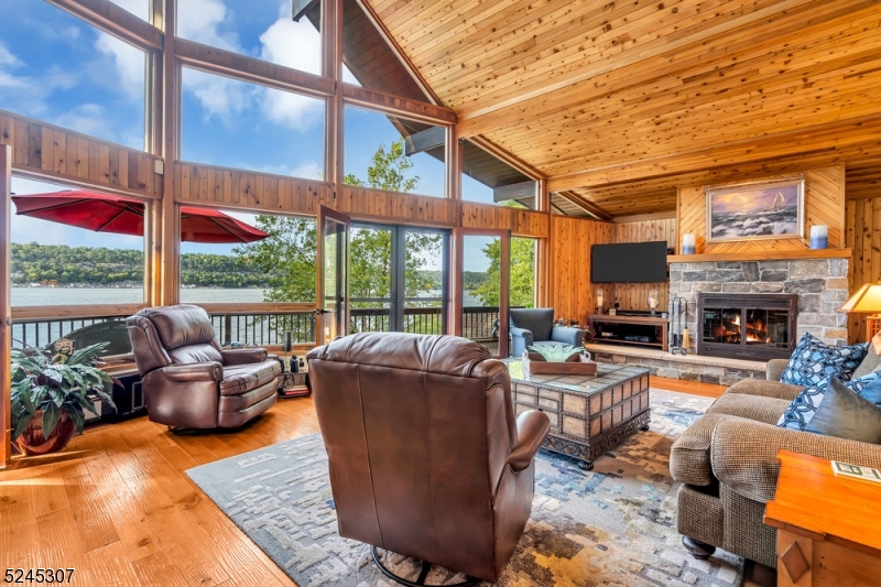 GREEN POND - Residential