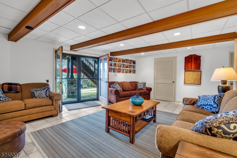 GREEN POND - Residential