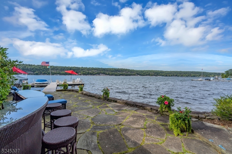 GREEN POND - Residential