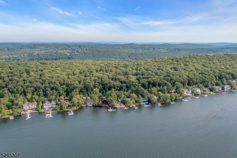GREEN POND - Residential