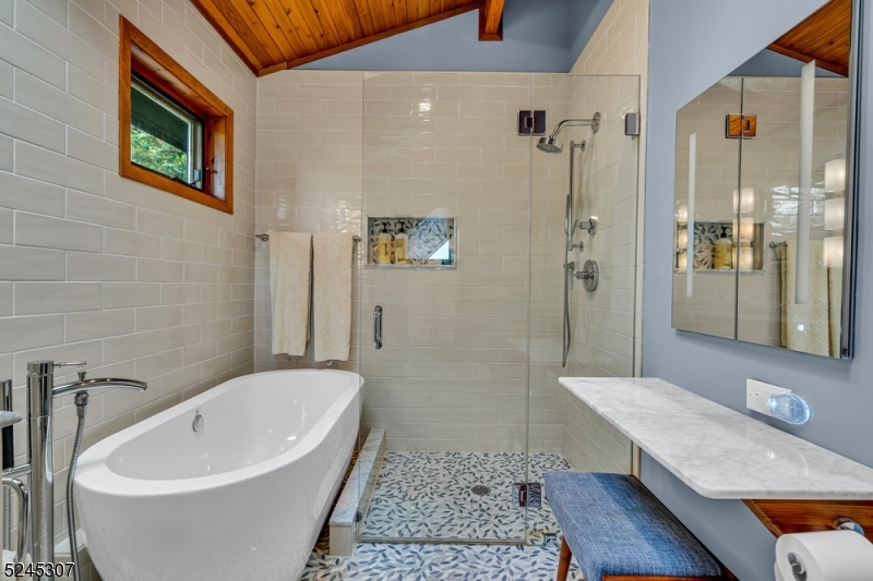 GREEN POND - Residential