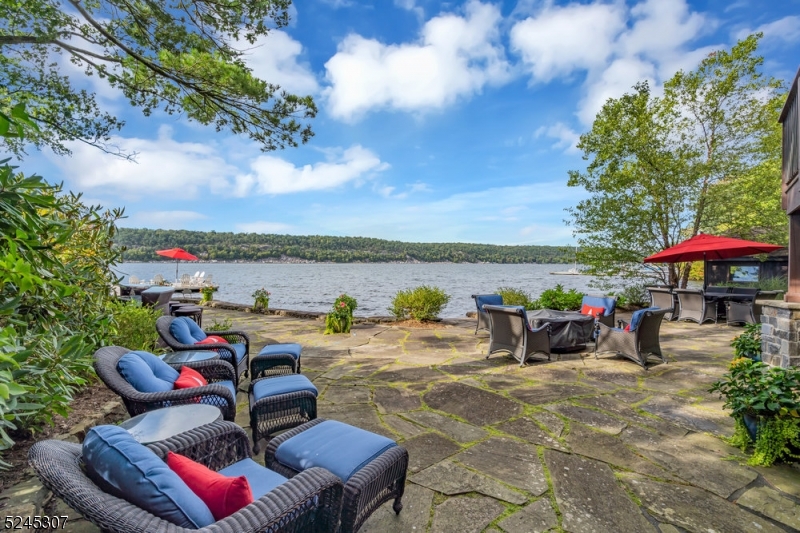 GREEN POND - Residential