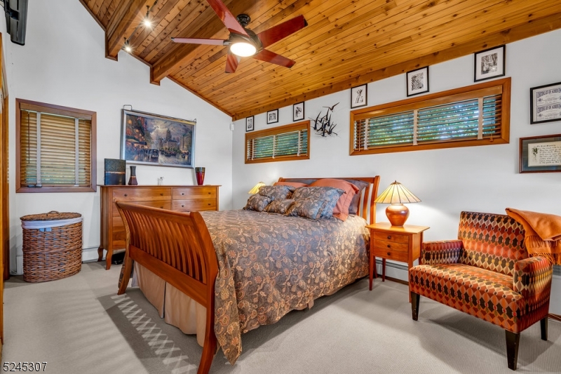 GREEN POND - Residential