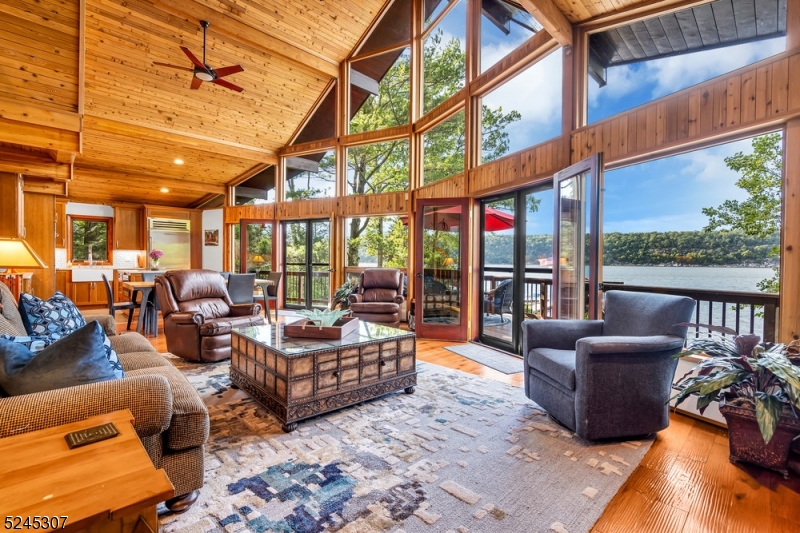 GREEN POND - Residential