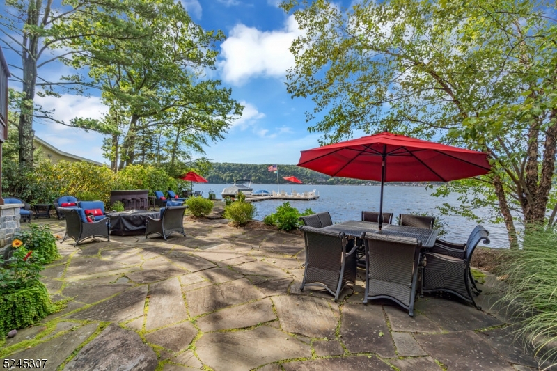 GREEN POND - Residential